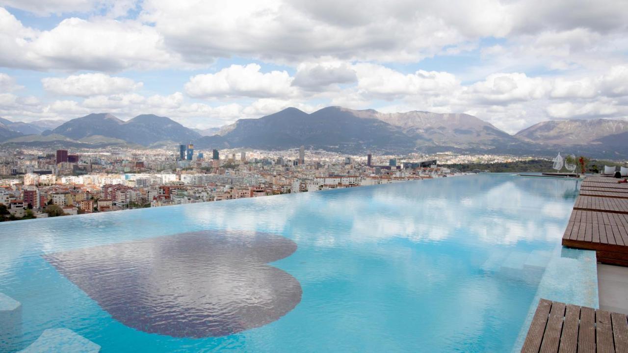Arka Art Hotel ติรานา ภายนอก รูปภาพ View of the city of Patras