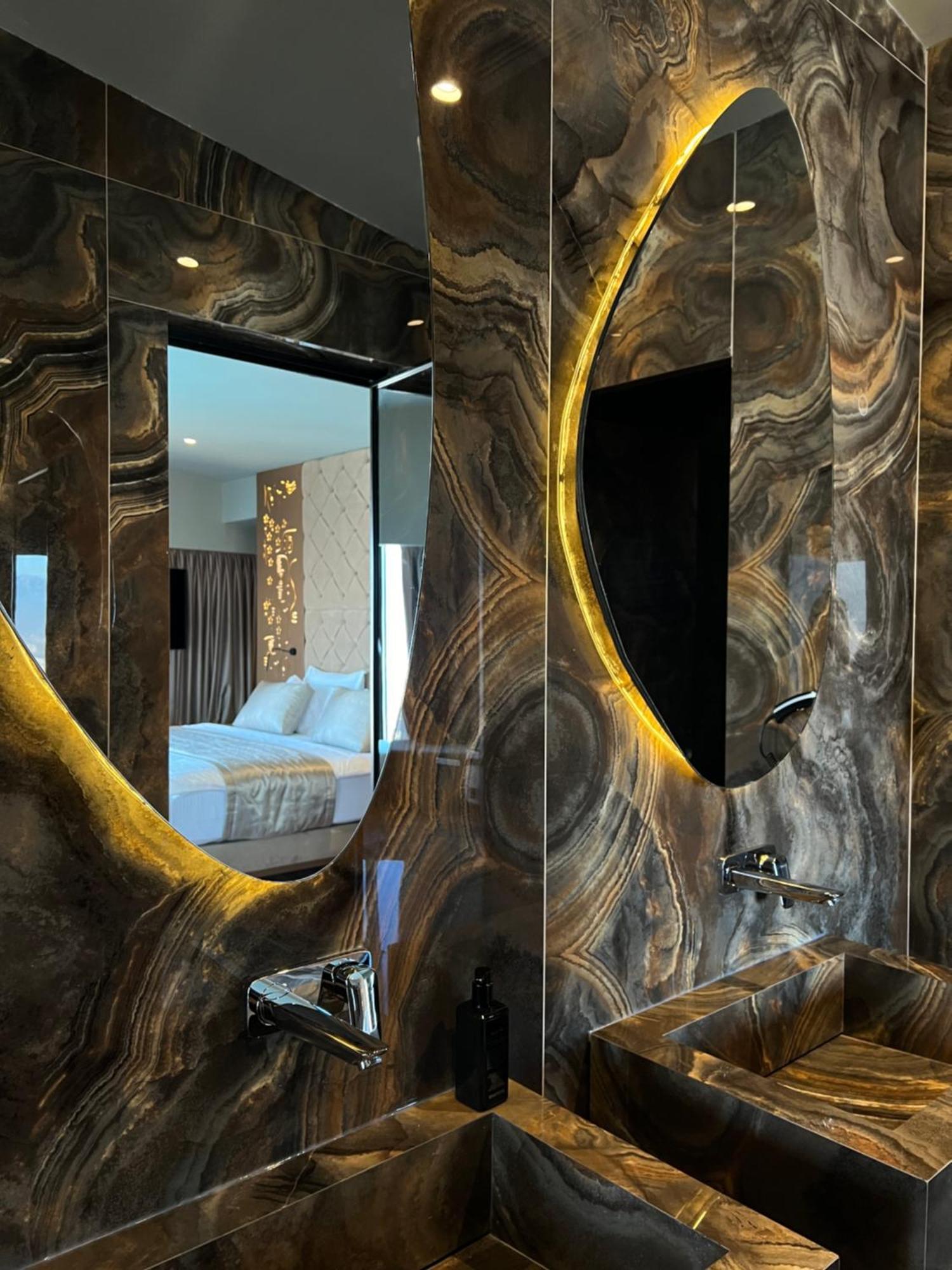Arka Art Hotel ติรานา ภายนอก รูปภาพ Bathroom
